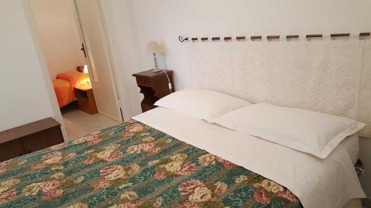 Bed and Breakfast Il Giardino Del Nespolo Альгеро Экстерьер фото